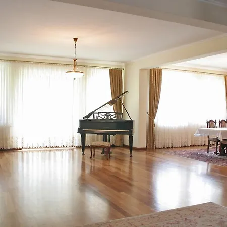 Sofia 3*